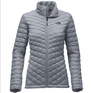 Silver/grey North Face Jacket